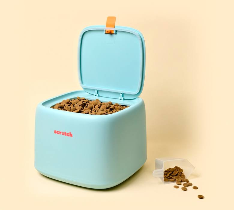 Dog food container